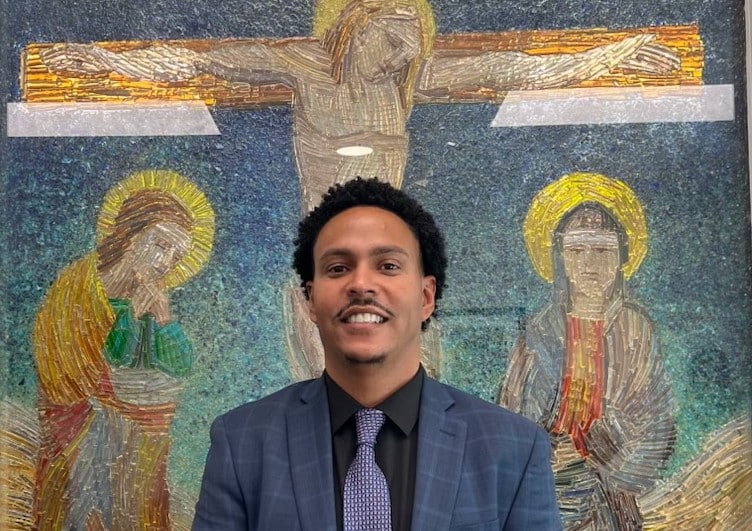 Robert Fleming Fernandez - Family Service Advisor